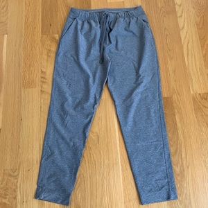 Lululemon gray On The Fly pants size 6